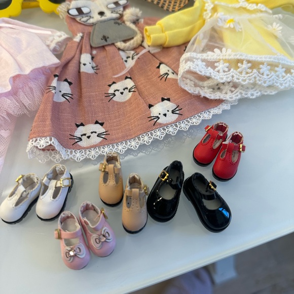 Neo Blythe Doll clothes and accessories bundle - Picture 6 of 6